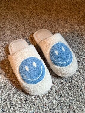 Cozy White Terry Slippers with Blue Smiley Face